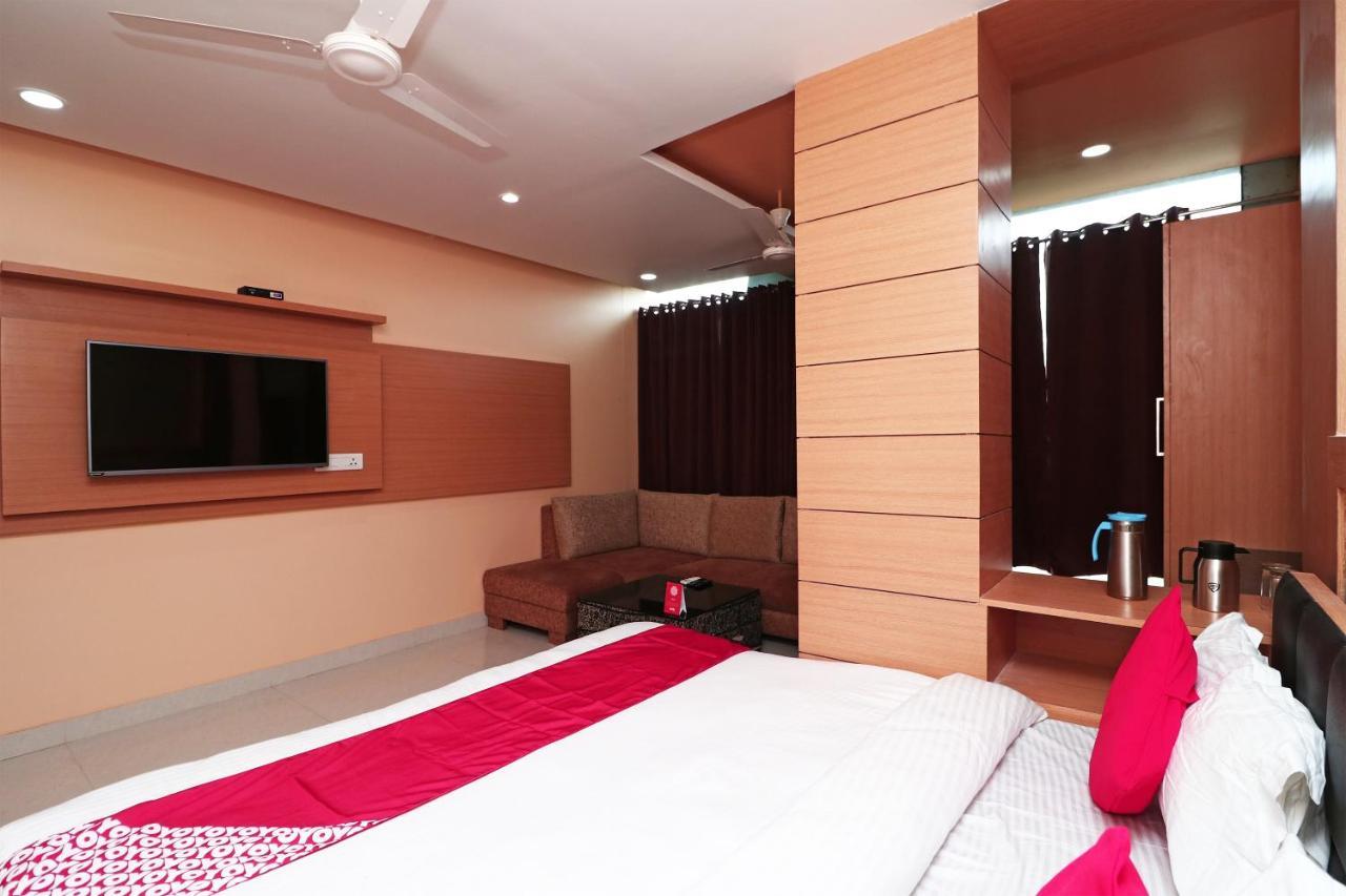 Capital O Hotel Sapphire Inn Gorakhpur Extérieur photo